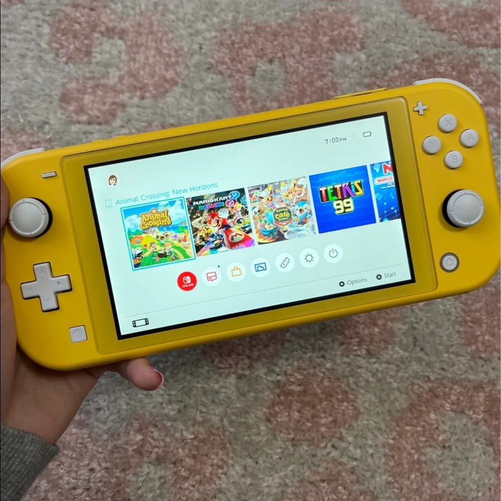 Nintendo switch Lite - Picture 2 of 5